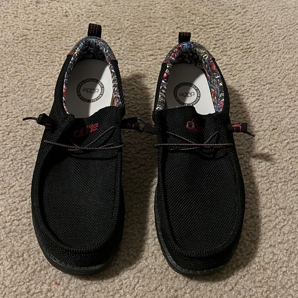 Hey Dude - Picture 1 of 5